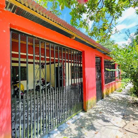 Apartamentos Cerca Al Aeropuerto Letícia Exterior foto